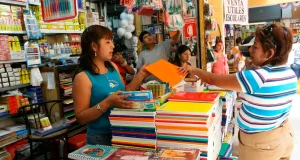 Indecopi multa a colegios por útiles obligatorios en Perú – Prensa arequipena