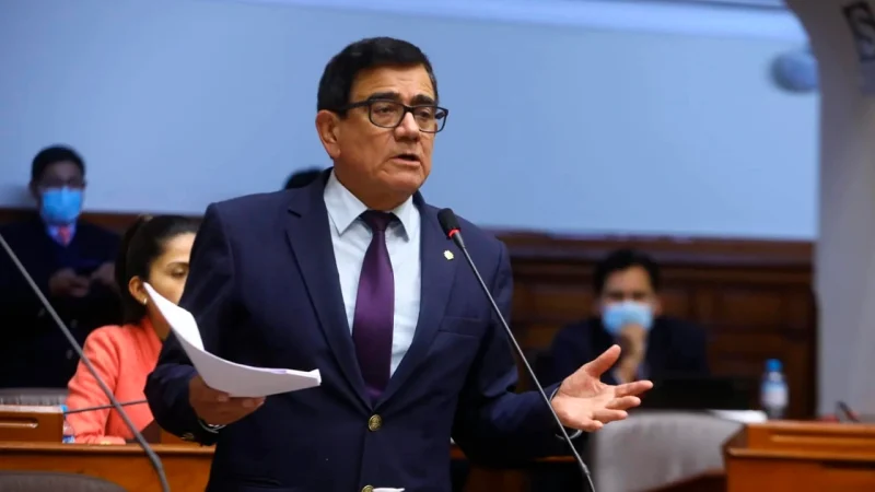 JEE archiva exclusión y Williams sigue en carrera – Prensa arequipena