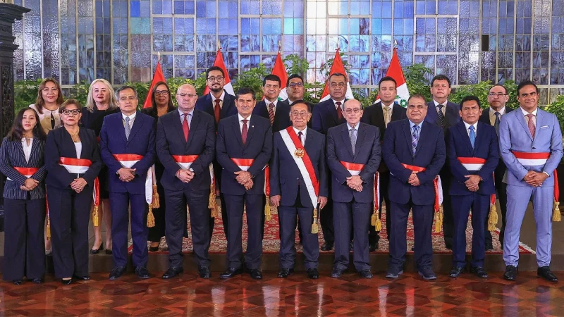 Balcázar cambia gabinete en medio de tensiones políticas – Prensa arequipena