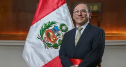 Ministro es denunciado por presunta agresión en 2000 – Prensa arequipena